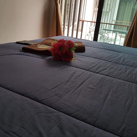 Amaretto Hostel Surat Thani Buitenkant foto