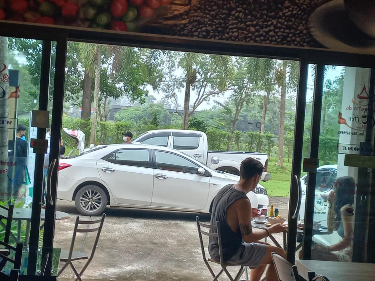 Amaretto Hostel Surat Thani Buitenkant foto