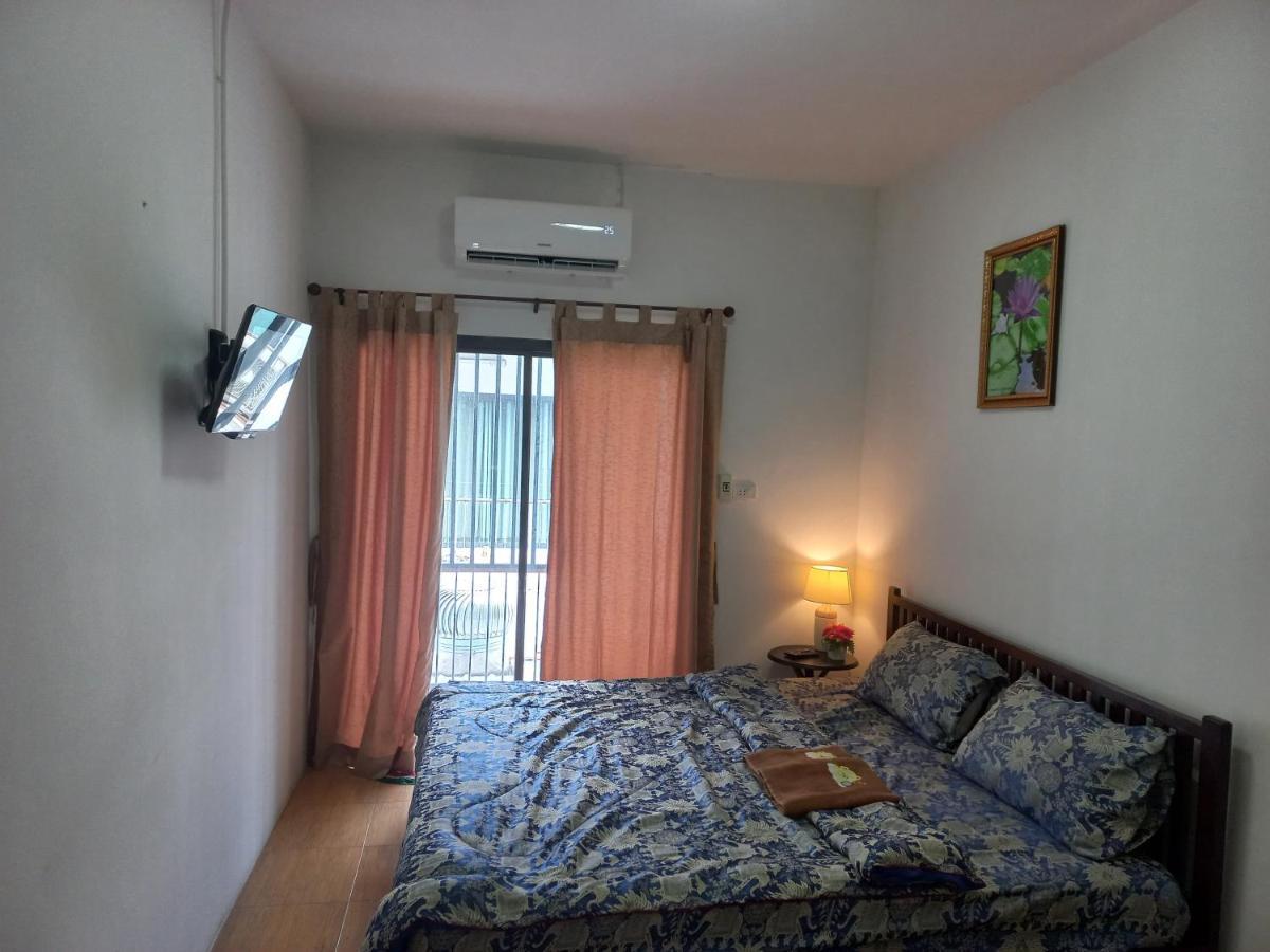 Amaretto Hostel Surat Thani Buitenkant foto