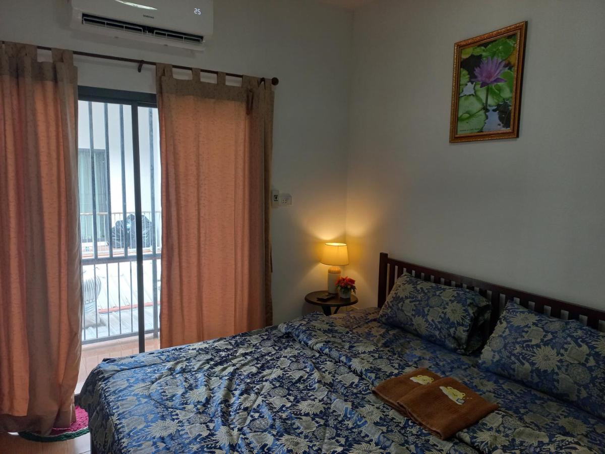 Amaretto Hostel Surat Thani Buitenkant foto