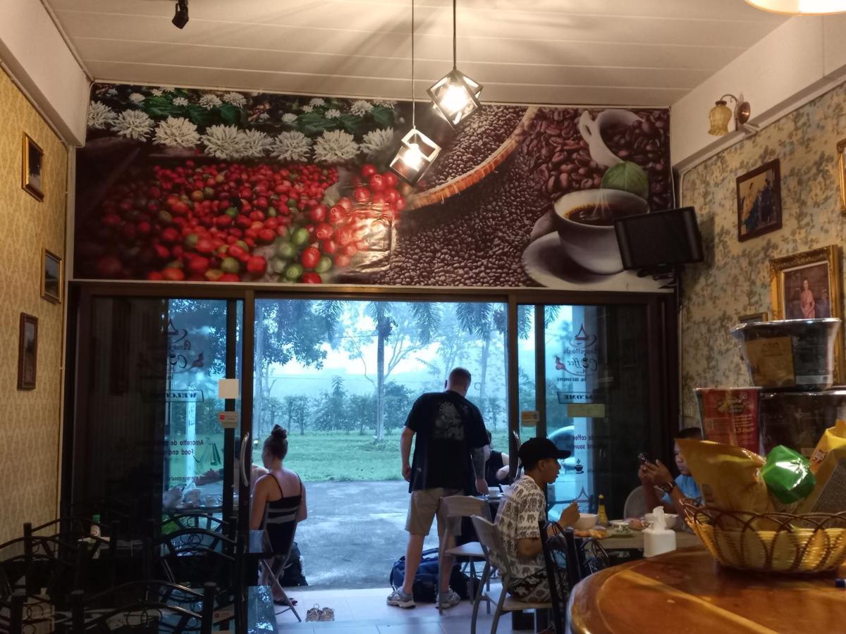 Amaretto Hostel Surat Thani Buitenkant foto
