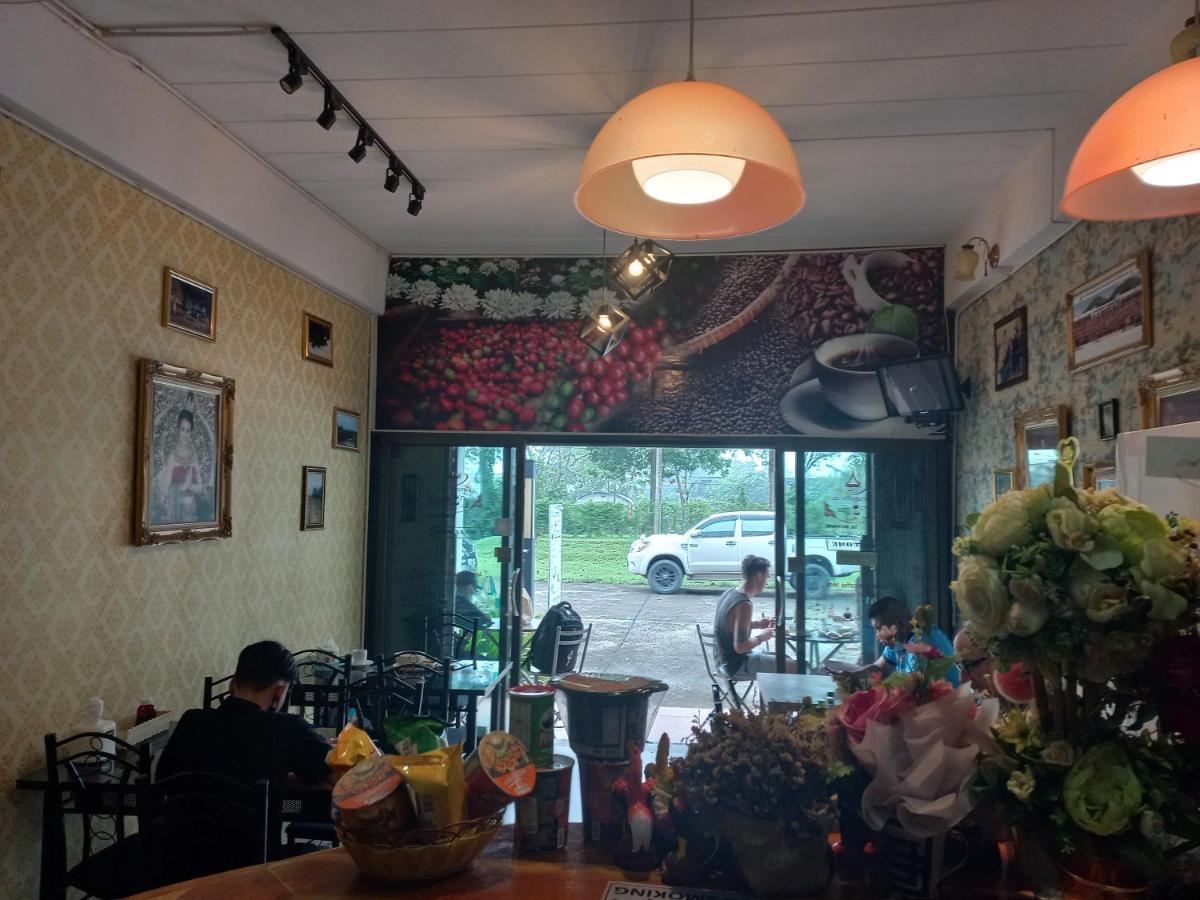 Amaretto Hostel Surat Thani Buitenkant foto