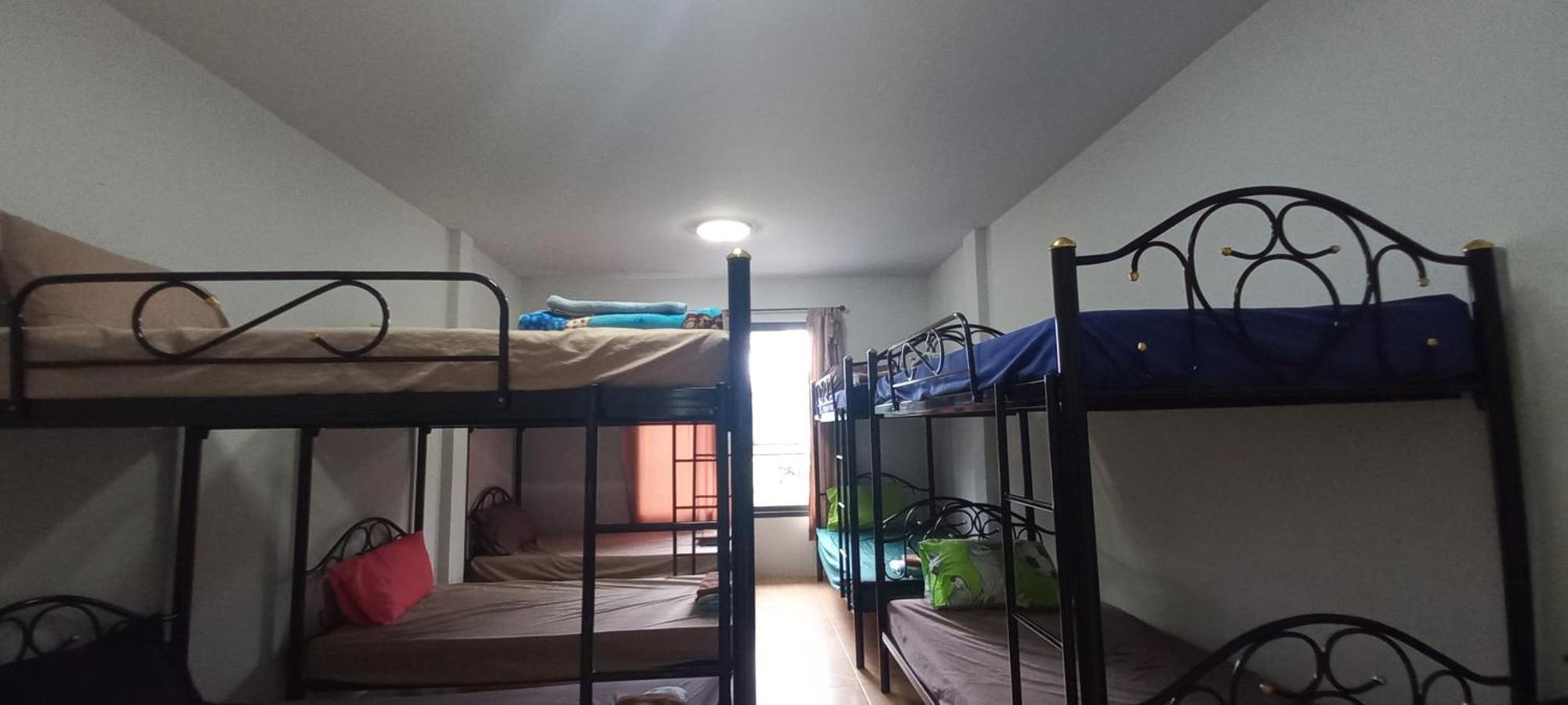 Amaretto Hostel Surat Thani Buitenkant foto