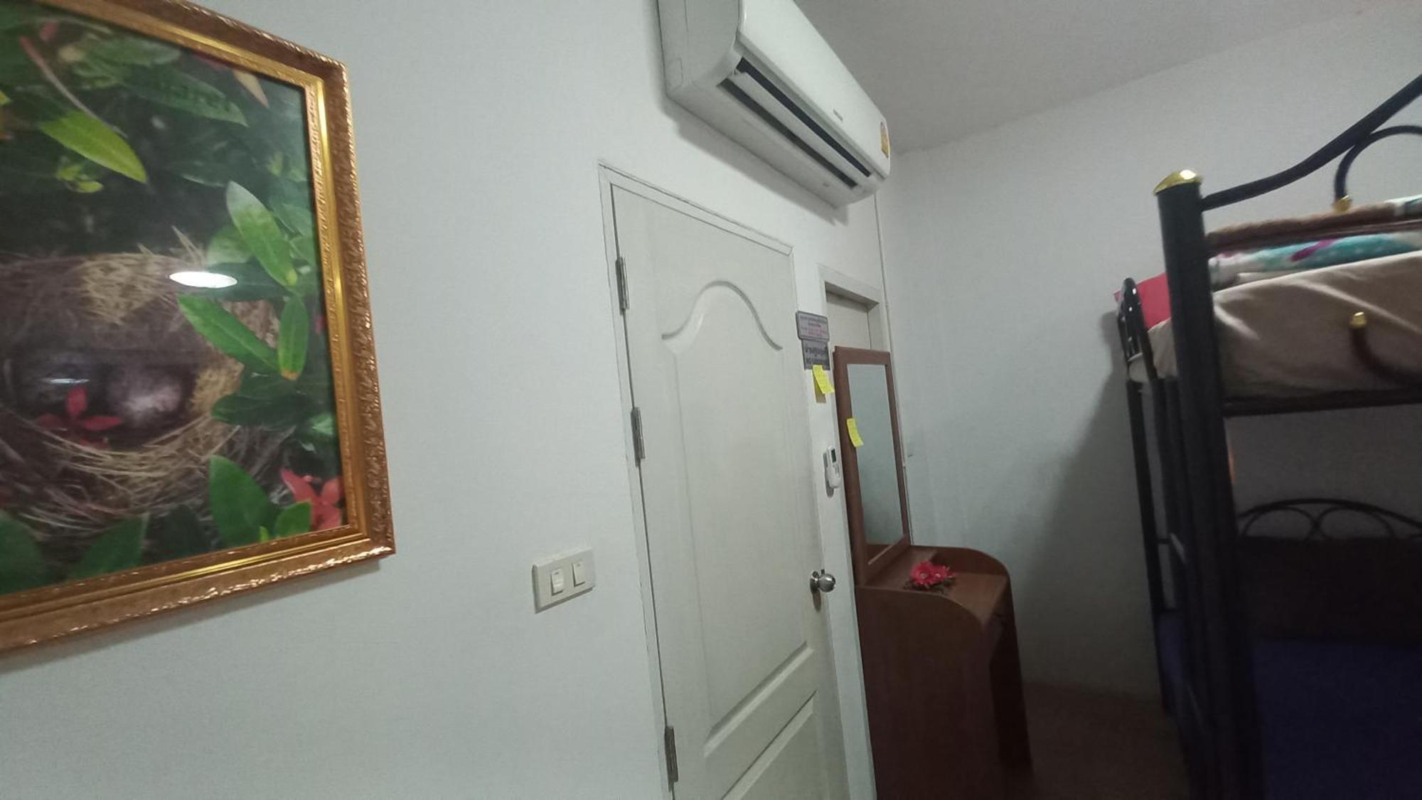 Amaretto Hostel Surat Thani Buitenkant foto