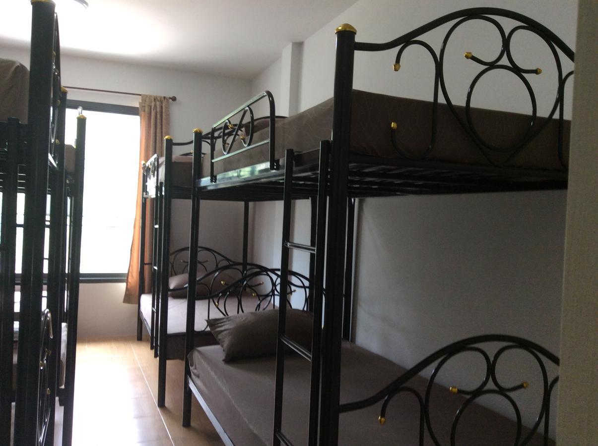Amaretto Hostel Surat Thani Buitenkant foto