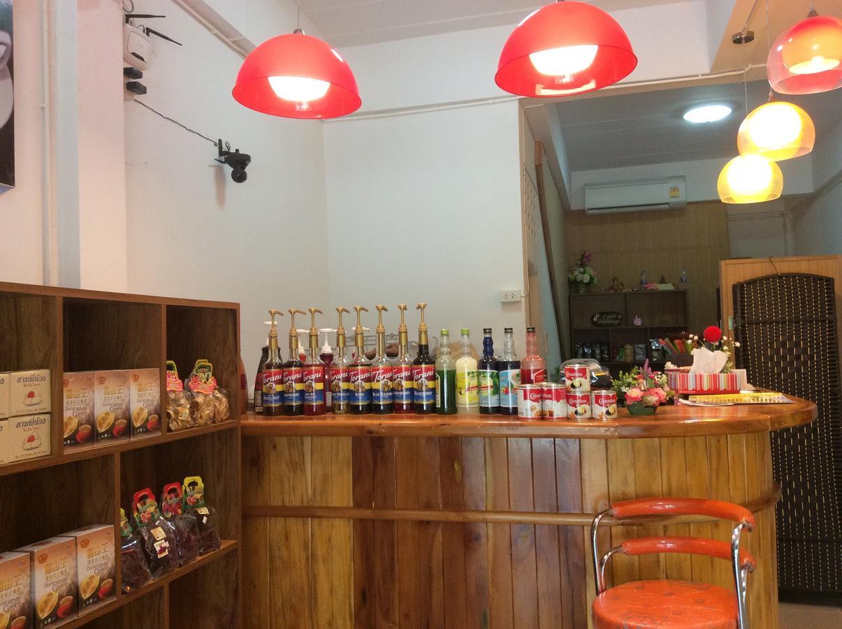 Amaretto Hostel Surat Thani Buitenkant foto