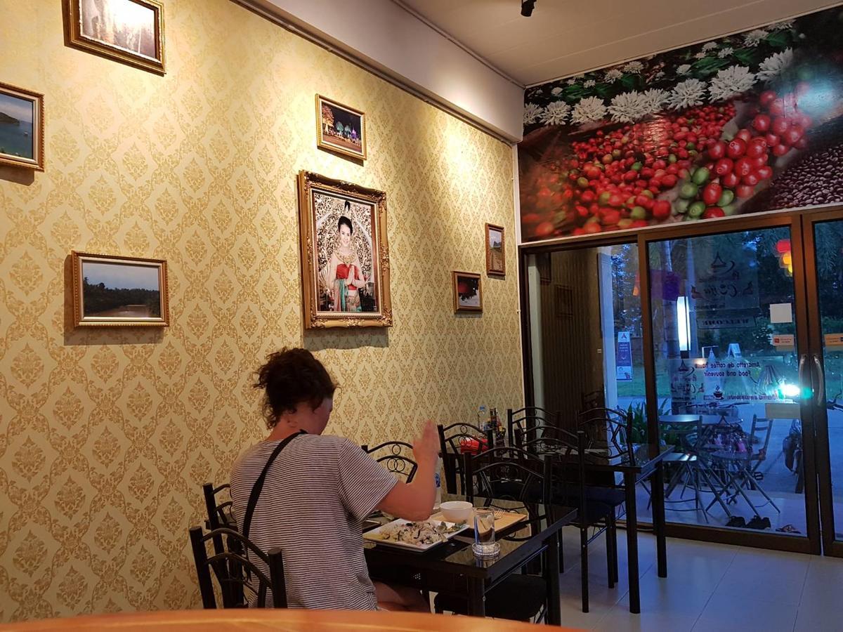 Amaretto Hostel Surat Thani Buitenkant foto
