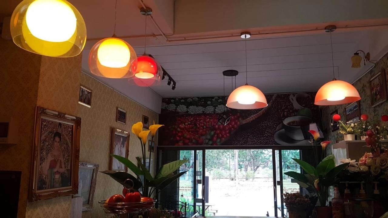 Amaretto Hostel Surat Thani Buitenkant foto